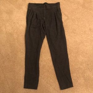 Lululemon size 8 pants
